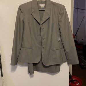 Gray skirt suit.